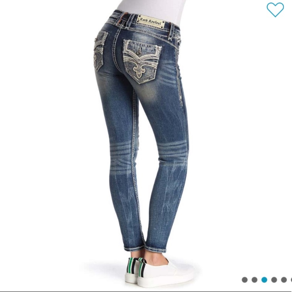NWT Rock Revival Celinda Mid-Rise Ankle Skinny